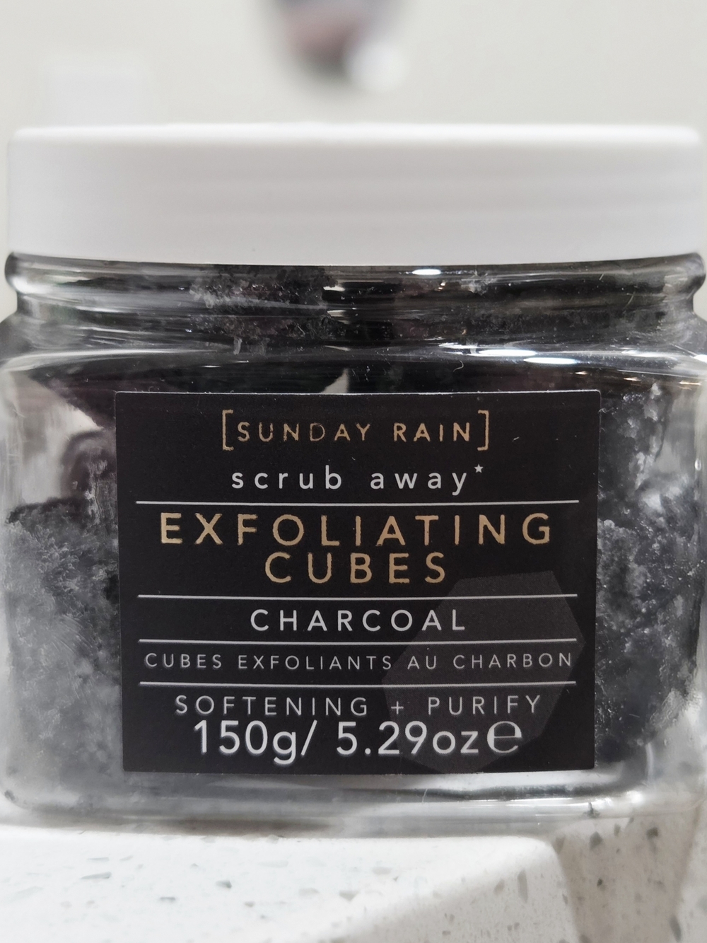 Sunday Charcoal Exfoliating Cubes - Black & White